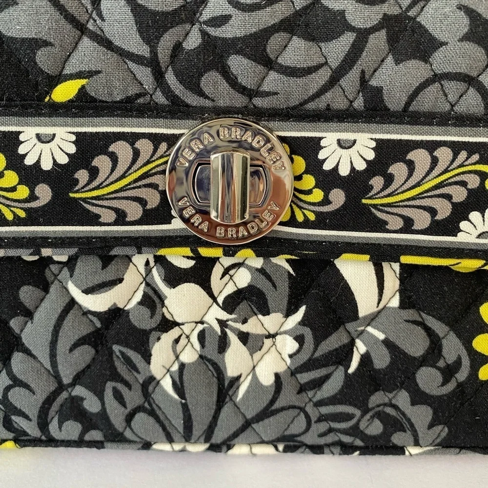 VERA BRADLEY Baroque HANDBAG Purse Black Acid Yellow White Satchel‎ Crossbody